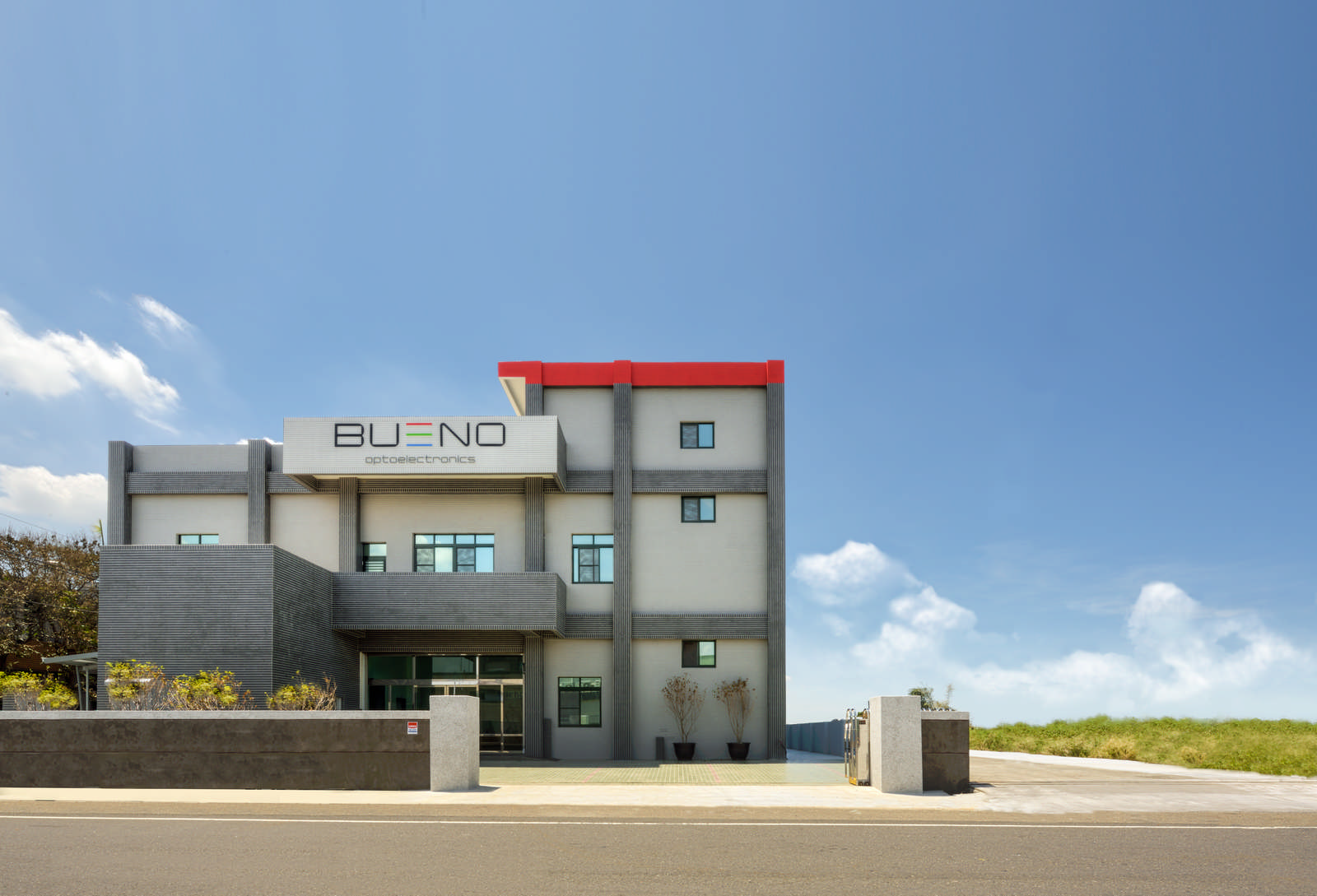 厂房外观正面视角拍摄